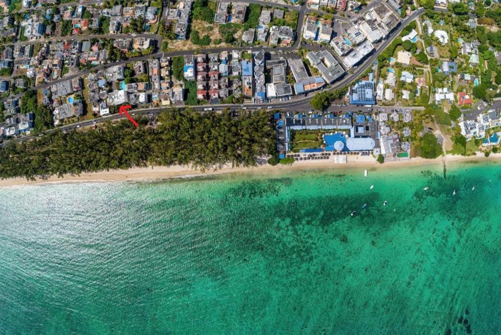 Blue Coral Beachfront Penthouse Flic-en-Flacq Kültér fotó
